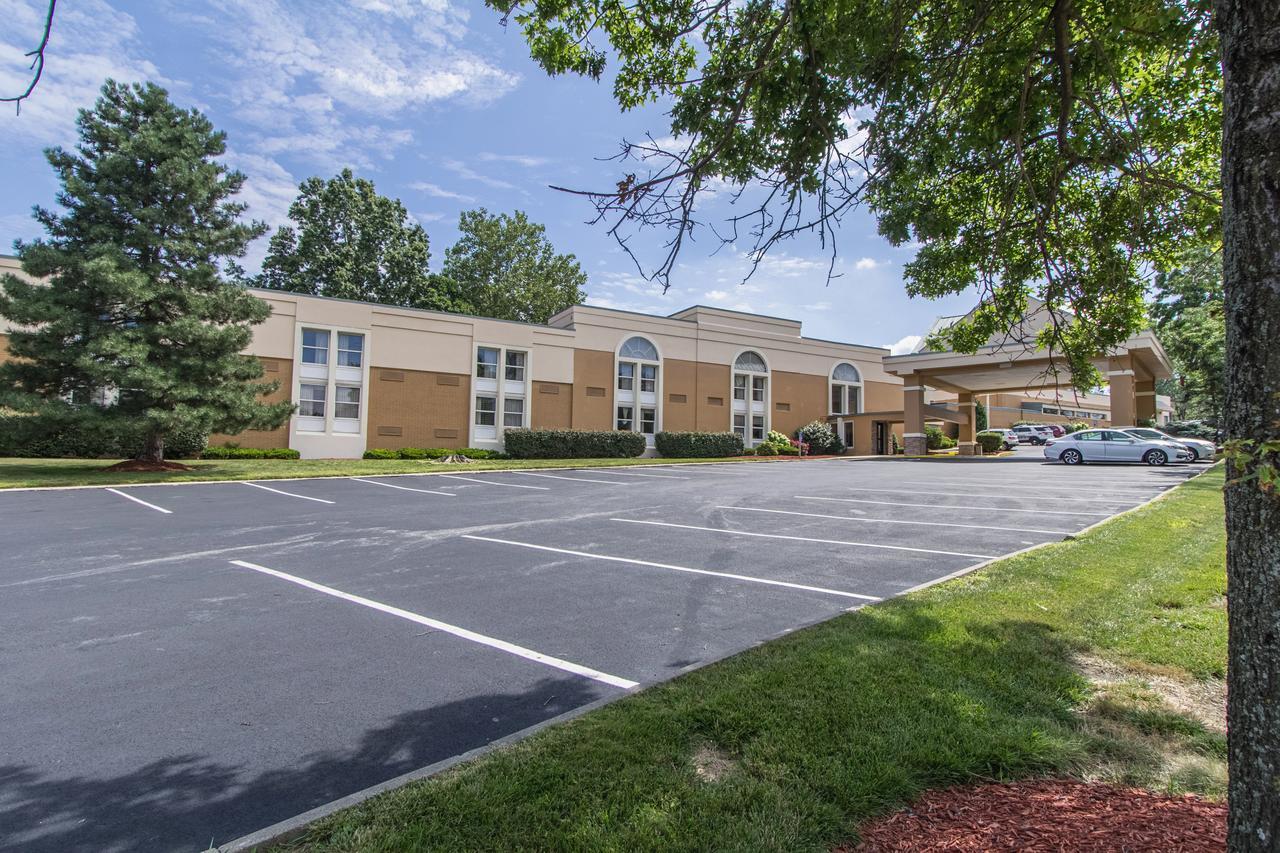 Greenridge Hotel Wickliffe Exterior photo